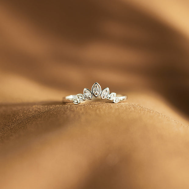 Curved Crown Ring