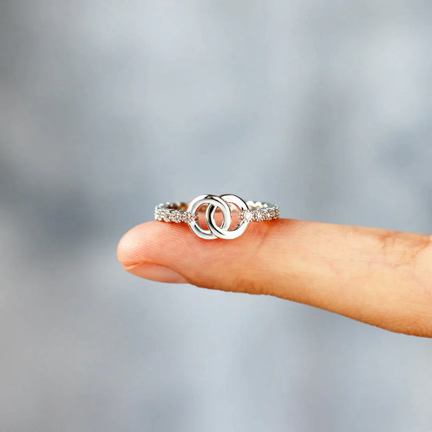 Pavé Interlocking Ring