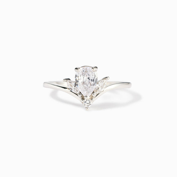 pear shaped trio stone promise ring