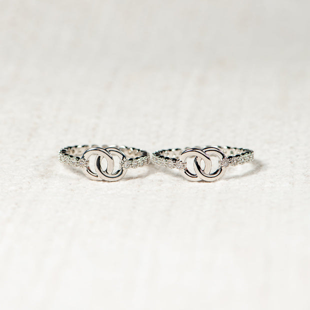 Pavé Interlocking Ring